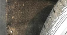 马自达cx-4，问下车后轮胎那一块也是这样的吗，前面没有塑料后边有塑料